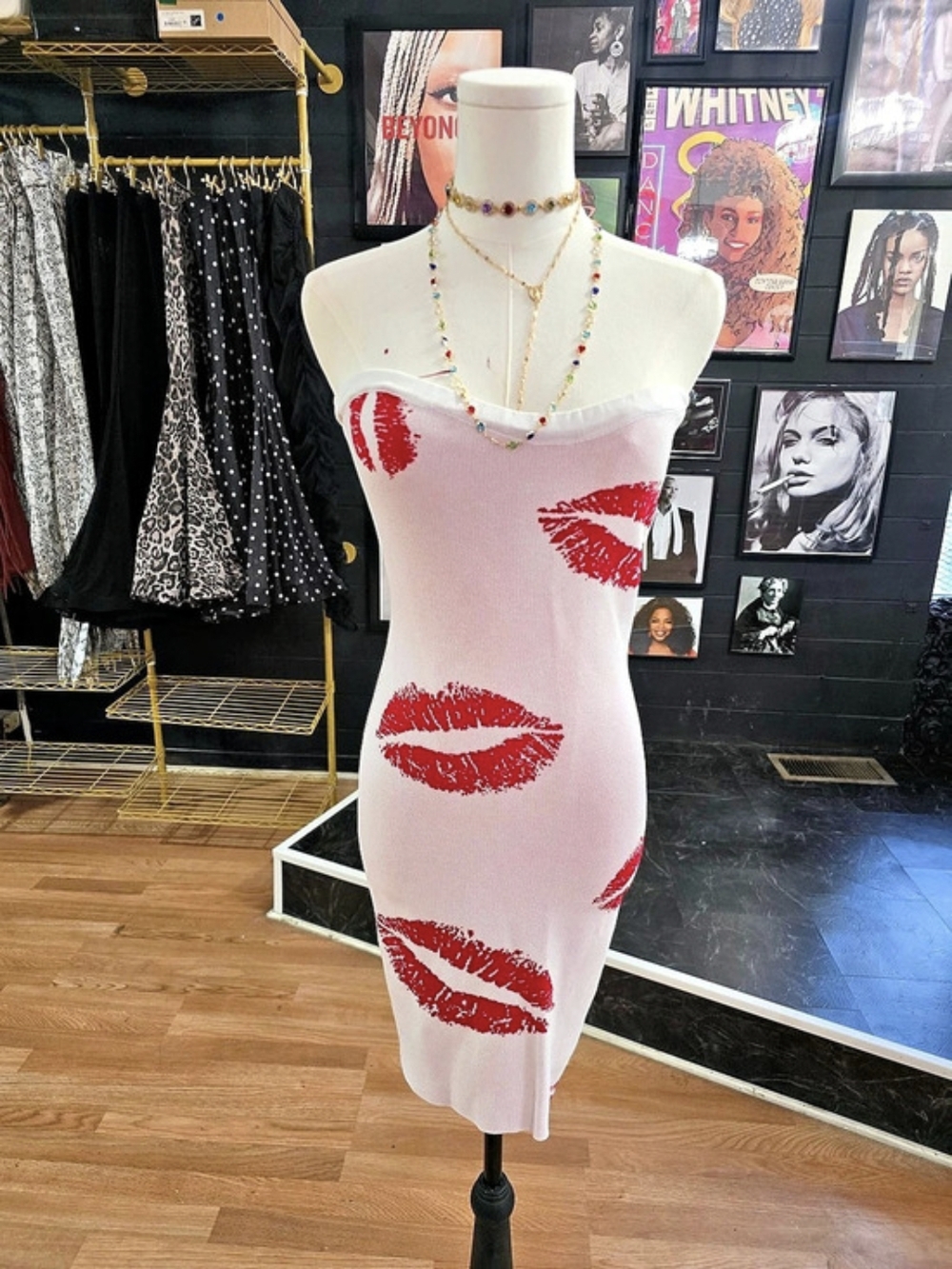 Red Lip Print Midi Dress Like New